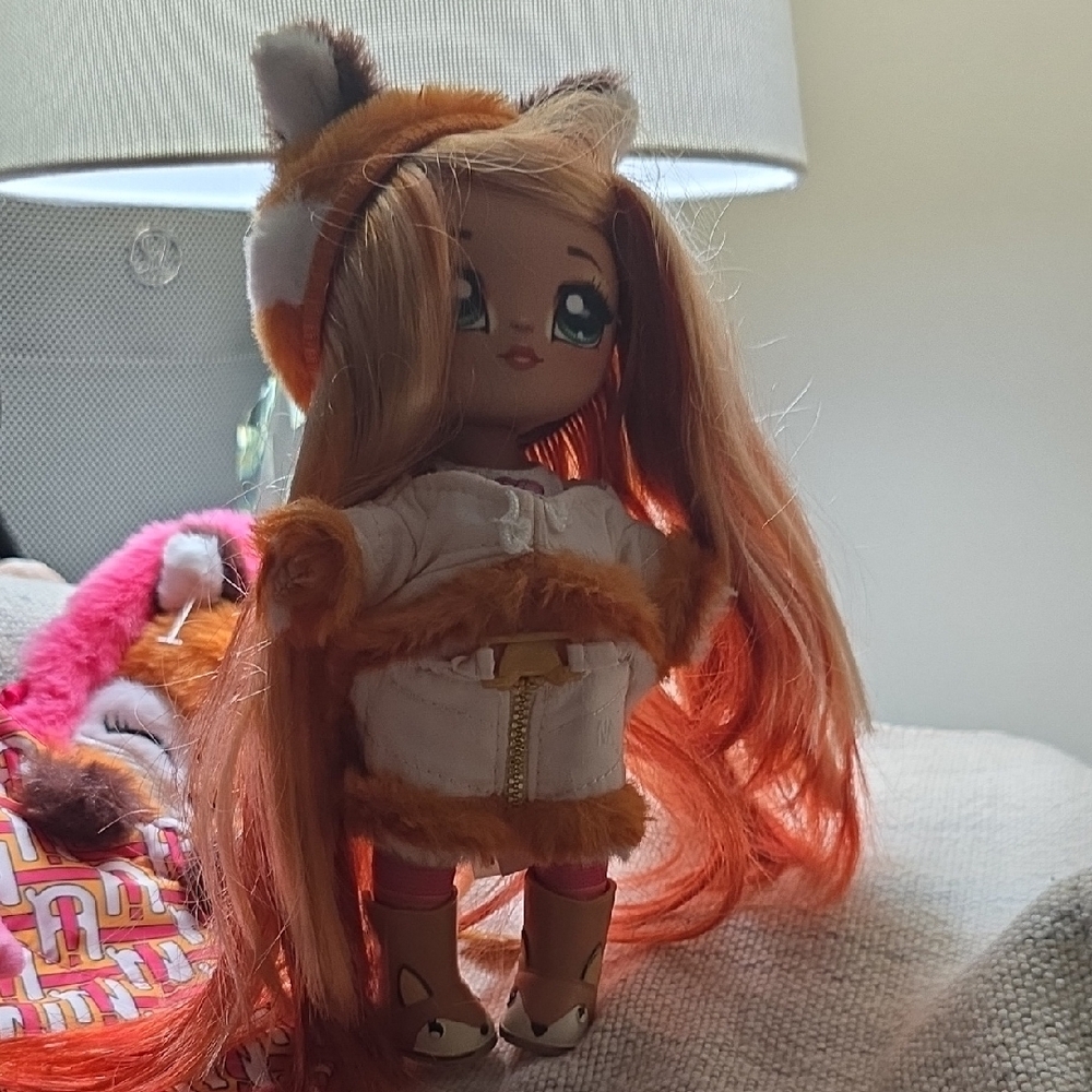 New Na! na! na! Deluxe Doll with Extra Assecories